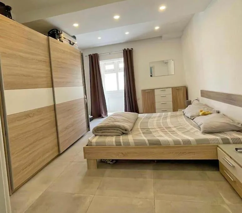 Spacious And Beautiful Flat In Gzira Malta